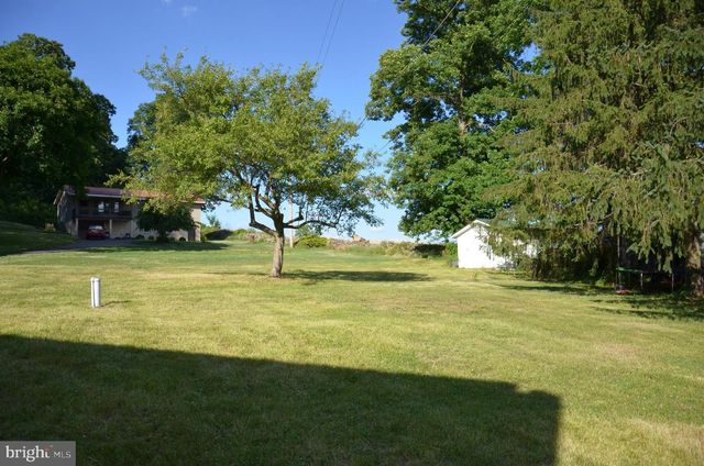 28 SEIDEL RD, Reading, PA 19606
