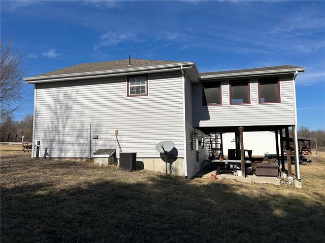 12911 S Al Gossett Road, Lone Jack, MO 64070