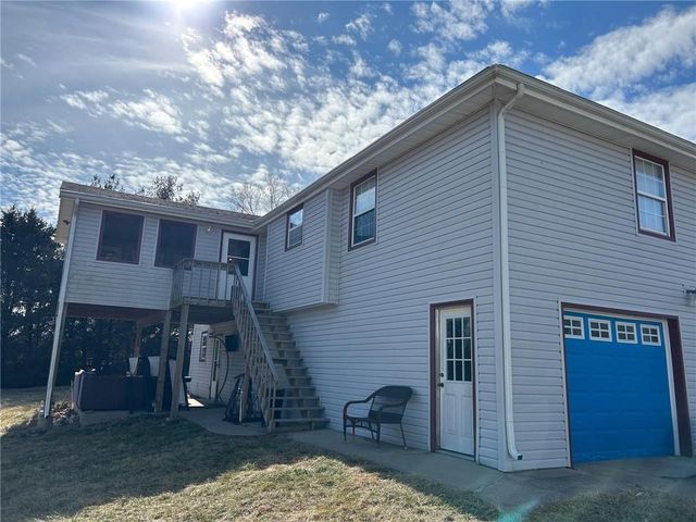 12911 S Al Gossett Road, Lone Jack, MO 64070