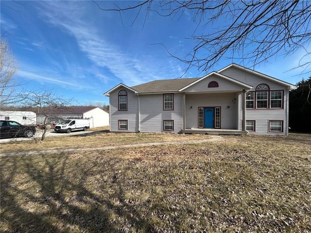 12911 S Al Gossett Road, Lone Jack, MO 64070