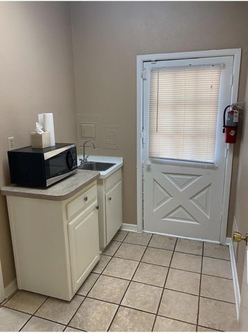 3220 W Park Row Drive, Pantego, TX 76013