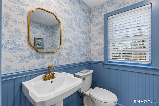 45 Hillcrest Park Road, Greenwich, CT 06870