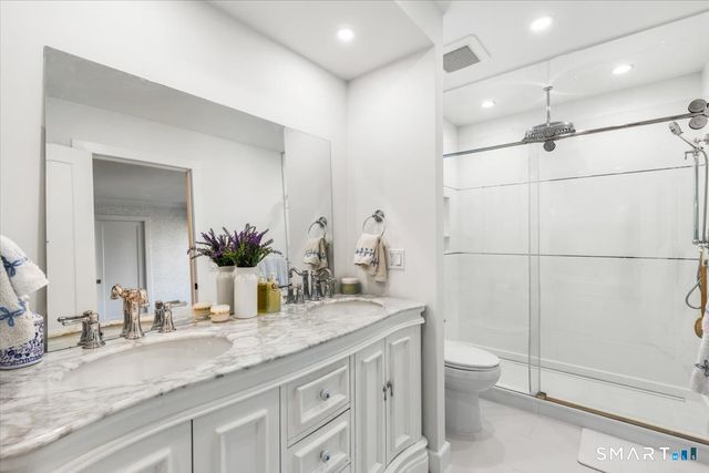 45 Hillcrest Park Road, Greenwich, CT 06870