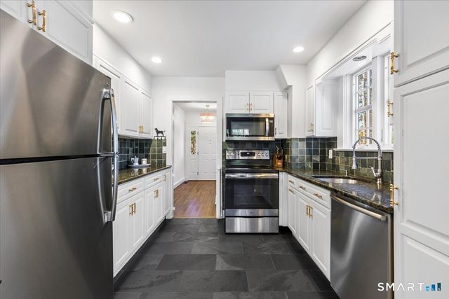 45 Hillcrest Park Road, Greenwich, CT 06870