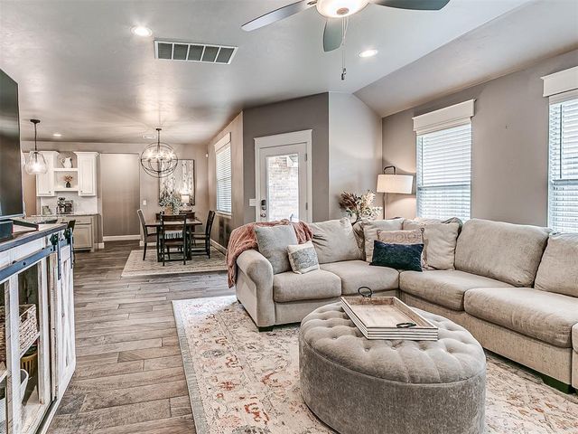 8209 NW 151st Terrace, Edmond, OK 73013