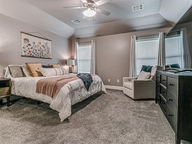 8209 NW 151st Terrace, Edmond, OK 73013
