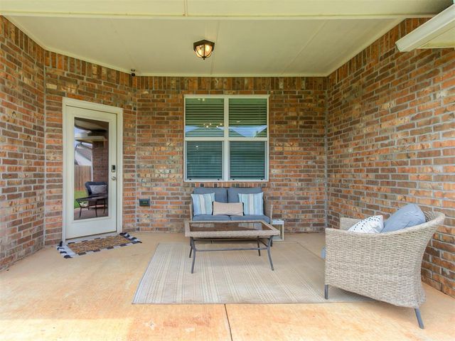 8209 NW 151st Terrace, Edmond, OK 73013