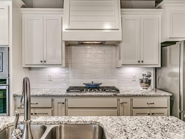 8209 NW 151st Terrace, Edmond, OK 73013