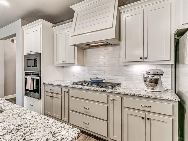 8209 NW 151st Terrace, Edmond, OK 73013