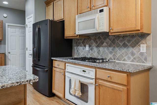 7012 CHULA VISTA WAY, Trussville, AL 35173