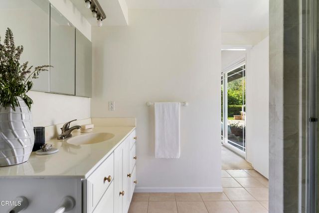 5811 Ocean View Boulevard, La Canada Flintridge, CA 91011