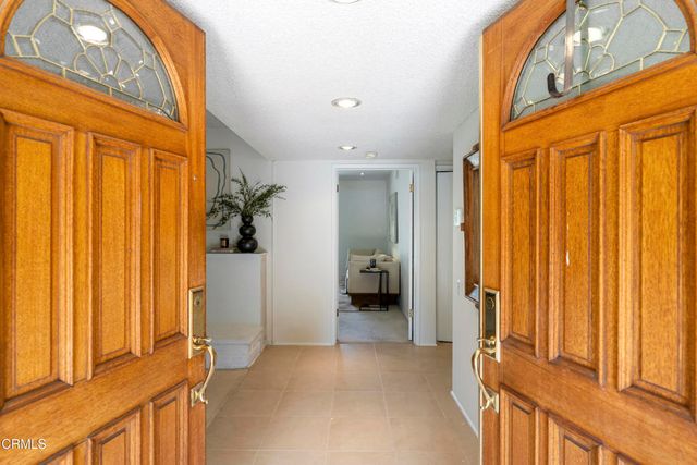 5811 Ocean View Boulevard, La Canada Flintridge, CA 91011