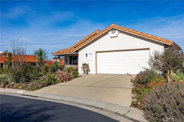 1061 Ridge Heights, Fallbrook, CA 92028