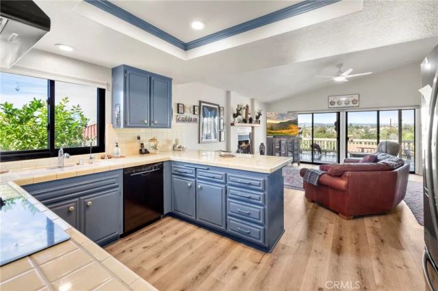 1061 Ridge Heights, Fallbrook, CA 92028