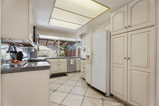 309 W Columbine, Santa Ana, CA 92707