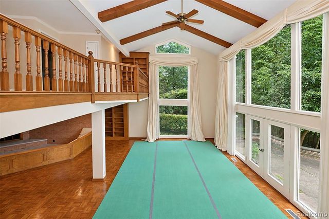 363 Lakewood Drive, Bloomfield Hills, MI 48304