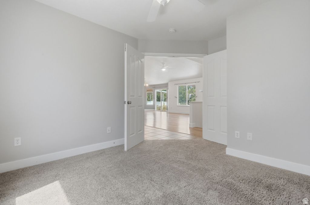 6952 W HUNTER VALLEY DR, West Valley City, UT 84128 — photo 5
