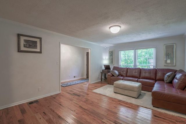 656 Bruce Way SW, Lilburn, GA 30047