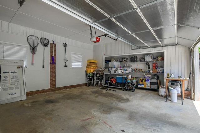 656 Bruce Way SW, Lilburn, GA 30047