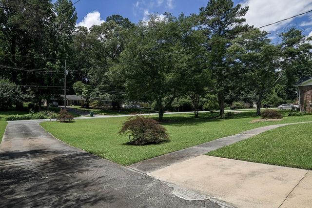 656 Bruce Way SW, Lilburn, GA 30047