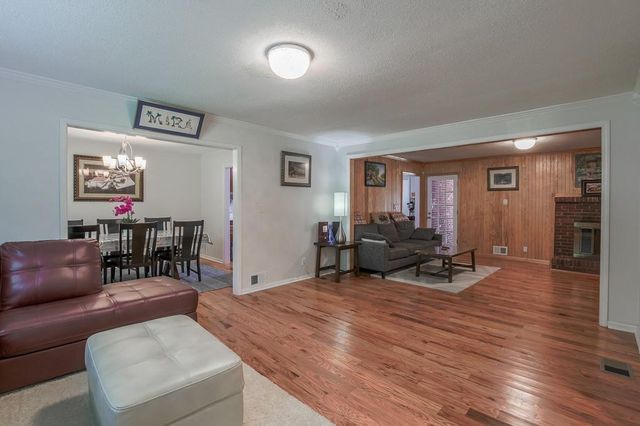 656 Bruce Way SW, Lilburn, GA 30047