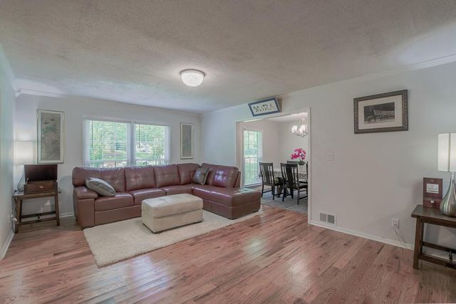656 Bruce Way SW, Lilburn, GA 30047