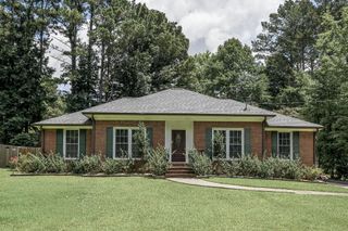 656 Bruce Way SW, Lilburn, GA 30047