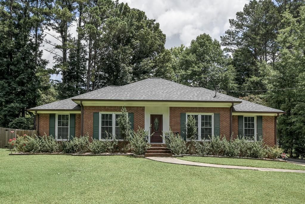 656 Bruce Way SW, Lilburn, GA 30047