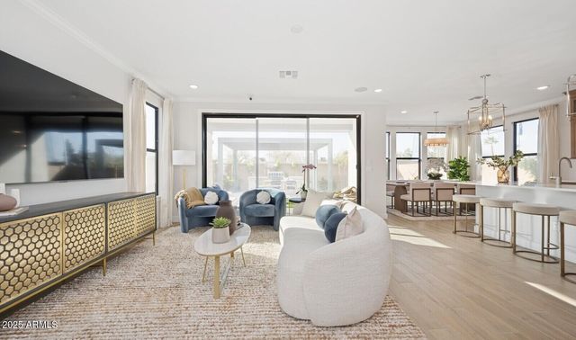 8023 W Royal Palm Road, Peoria, AZ 85345