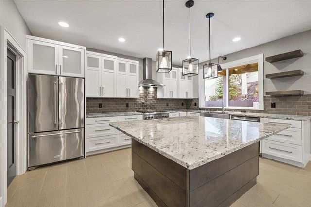 701 W Willapa Ave, Spokane, WA 99224