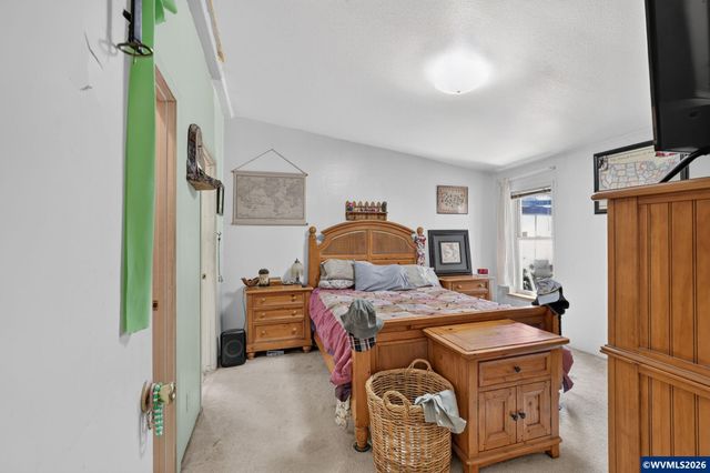 1837 Woodland Av, Woodburn, OR 97071