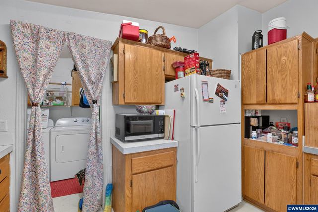 1837 Woodland Av, Woodburn, OR 97071