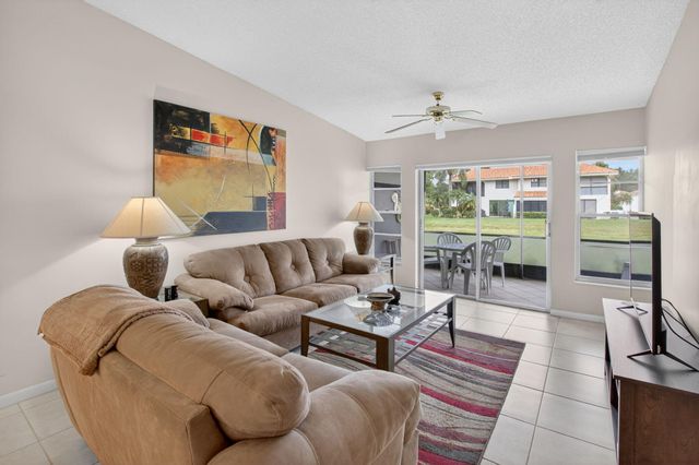 8697 Sunbird Place, Boca Raton, FL 33496