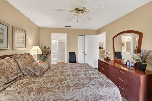 8697 Sunbird Place, Boca Raton, FL 33496
