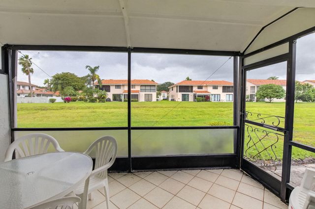 8697 Sunbird Place, Boca Raton, FL 33496