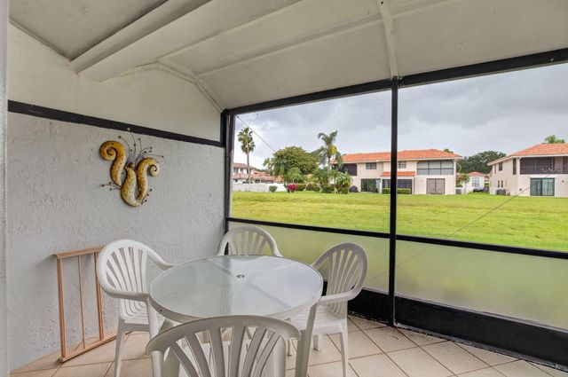 8697 Sunbird Place, Boca Raton, FL 33496