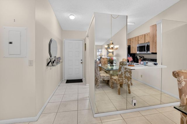 8697 Sunbird Place, Boca Raton, FL 33496