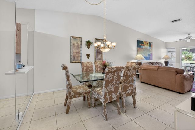 8697 Sunbird Place, Boca Raton, FL 33496