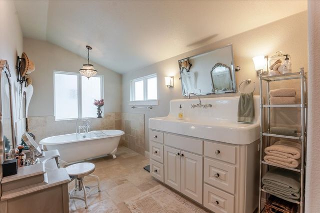 220 Rock Springs Road, Weatherford, TX 76088