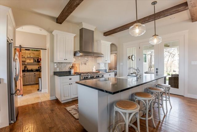 220 Rock Springs Road, Weatherford, TX 76088