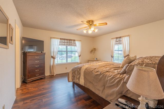 3612 S Redbud Drive, Sand Springs, OK 74063
