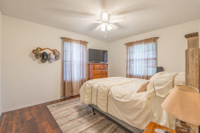3612 S Redbud Drive, Sand Springs, OK 74063
