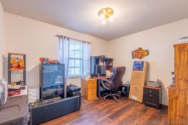 3612 S Redbud Drive, Sand Springs, OK 74063