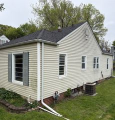 1216 Creston Avenue, Des Moines, IA 50315