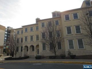 180 Edgewater Road 1A, Cliffside Park, NJ 07010
