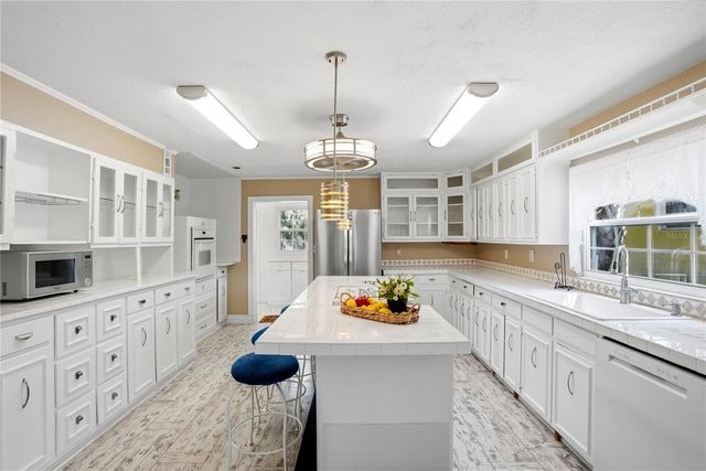 516 5TH AVENUE N, Safety Harbor, FL 34695