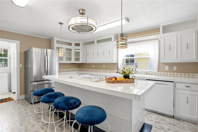 516 5TH AVENUE N, Safety Harbor, FL 34695