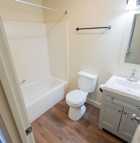 252-260 College Street, Burlington, VT 05401