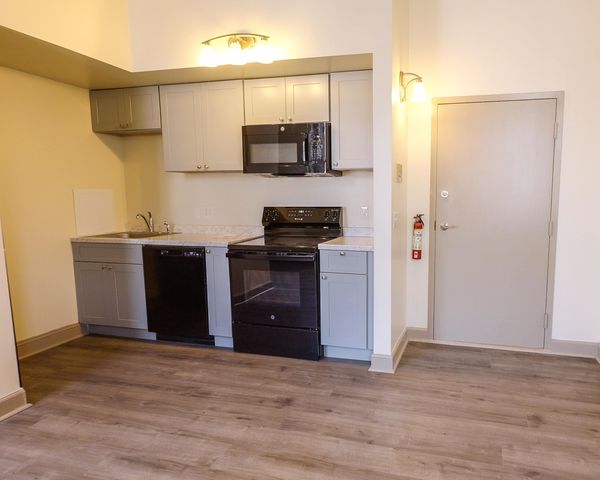 252-260 College Street, Burlington, VT 05401