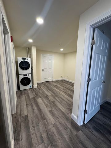252-260 College Street, Burlington, VT 05401